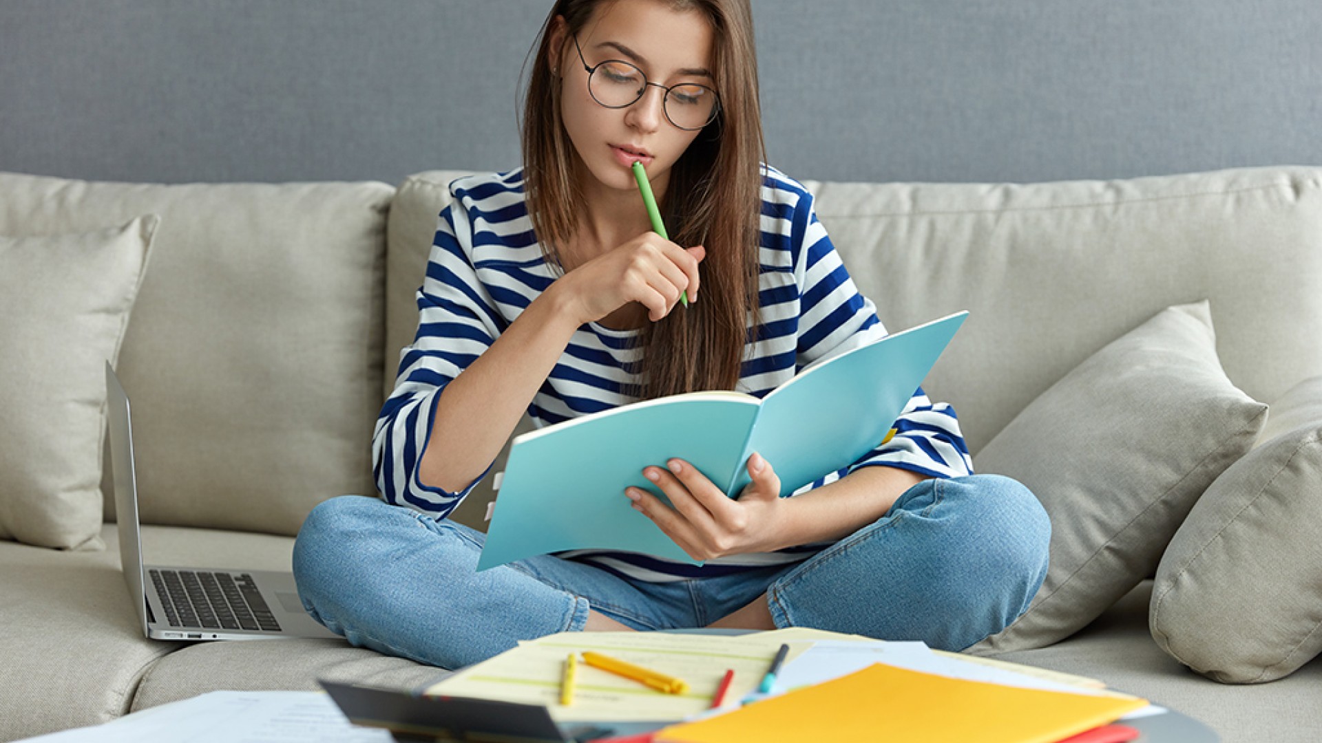 NEUROCIÊNCIA DA APRENDIZAGEM: ATENÇÃO, FOCO E MEMÓRIA NOS ESTUDOS. COMO O CÉREBRO APRENDE: DICAS DA NEUROCIÊNCIA PARA ESTUDAR MELHOR